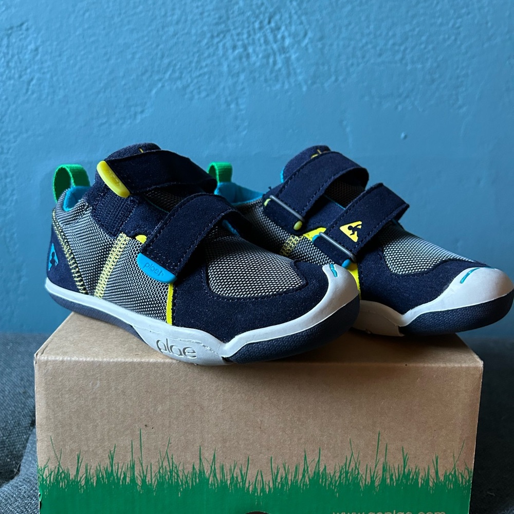 PLAE Ty sneakers in Navy/Steel, toddler size 10